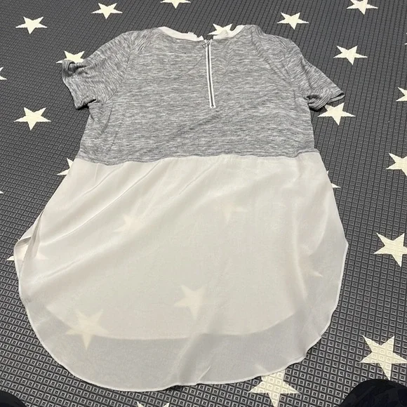 Grey and cream blouse with silk - Picture 2 of 4